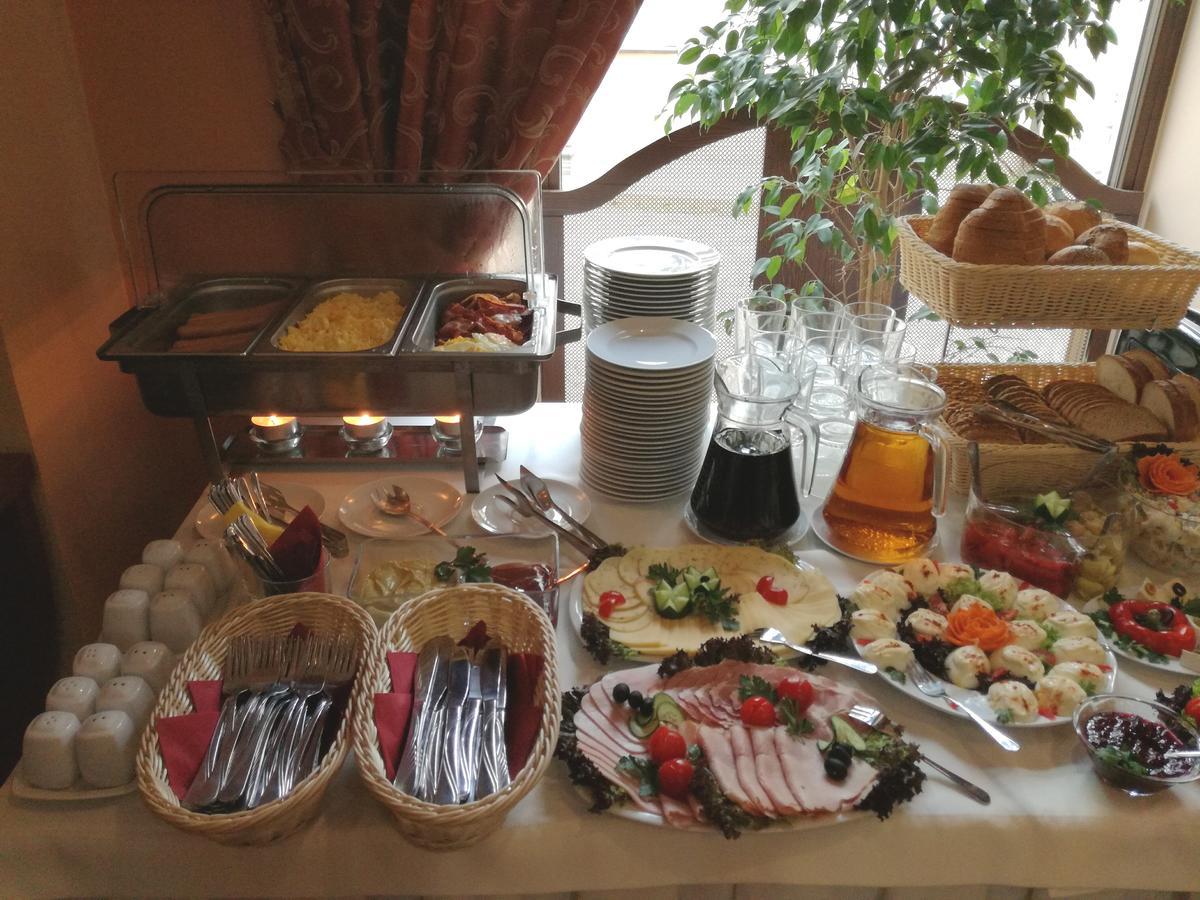 Hotel Srodmiejski Κίελτσε Εξωτερικό φωτογραφία