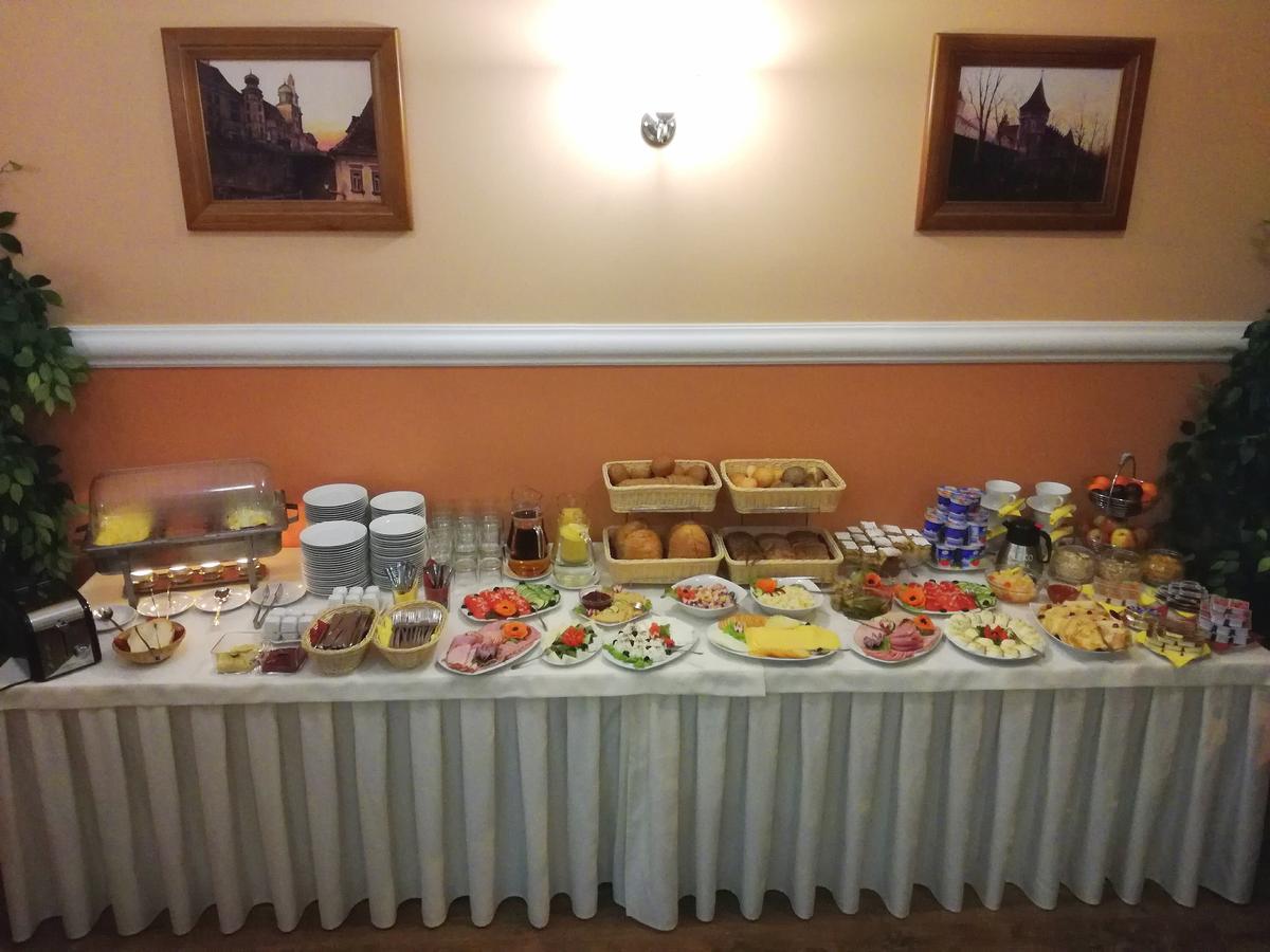 Hotel Srodmiejski Κίελτσε Εξωτερικό φωτογραφία